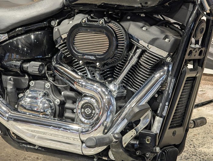 2020 Harley-Davidson Sport Glide 107 (FLSB) Softail Black