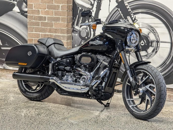 2020 Harley-Davidson Sport Glide 107 (FLSB) Softail Black