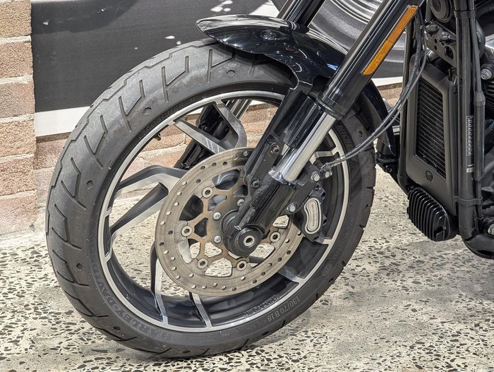 2020 Harley-Davidson Sport Glide 107 (FLSB) Softail Black