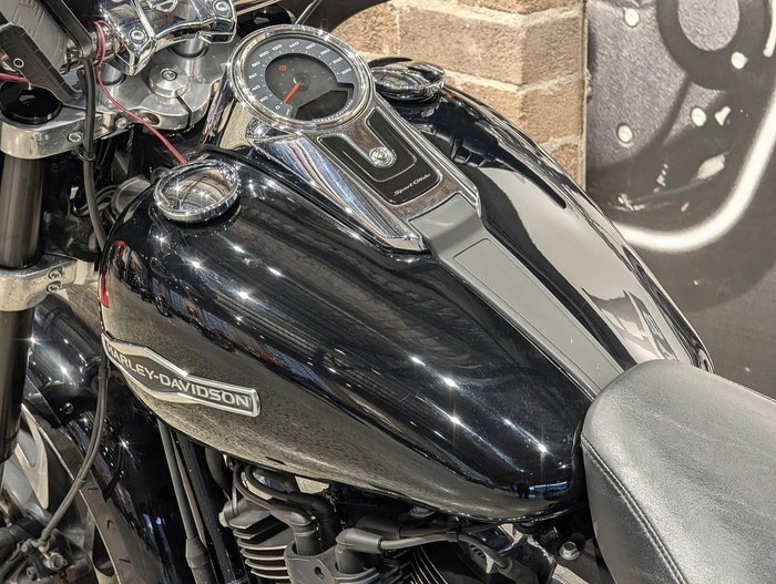 2020 Harley-Davidson Sport Glide 107 (FLSB) Softail Black