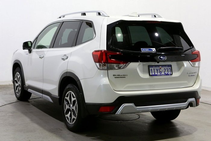 2023 Subaru Forester Hybrid L