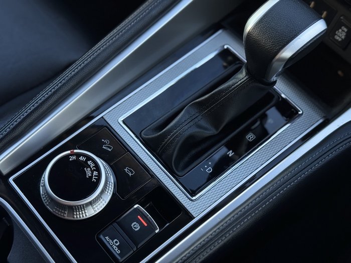 2022 Mitsubishi Pajero Sport Exceed