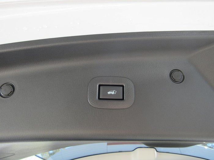 2025 Nissan Patrol Ti-L