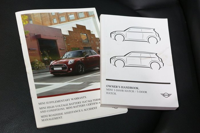 2022 MINI Hatch John Cooper Works Classic