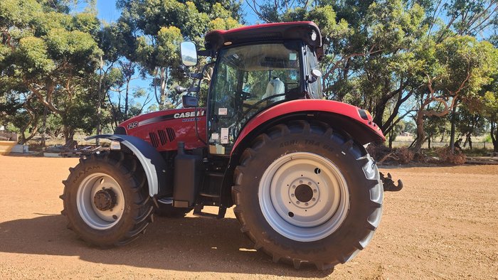 2026 CASE IH Maxxum 125 Red