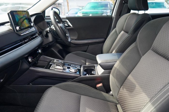 2022 Mitsubishi Outlander ES