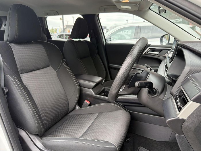 2023 Mitsubishi Outlander ES