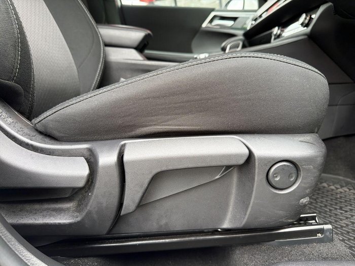 2023 Mitsubishi Outlander ES