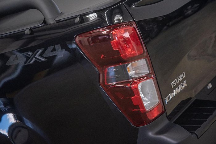 2026 Isuzu D-MAX X-RIDER