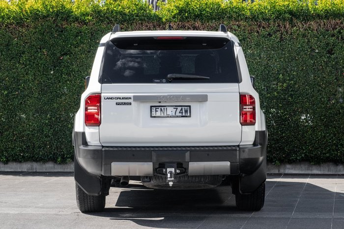2024 Toyota Landcruiser GXL