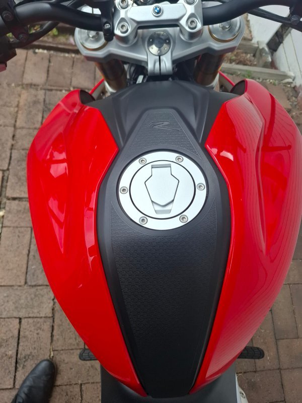 2019 BMW Motorrad G 310 R RED