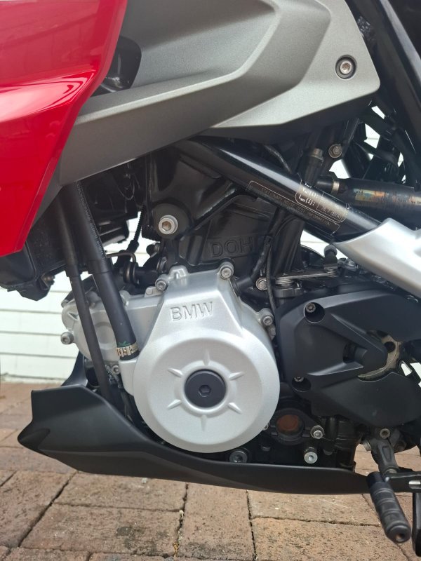 2019 BMW Motorrad G 310 R RED