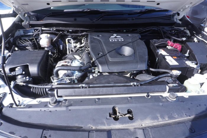 2016 Mitsubishi Pajero Sport Exceed