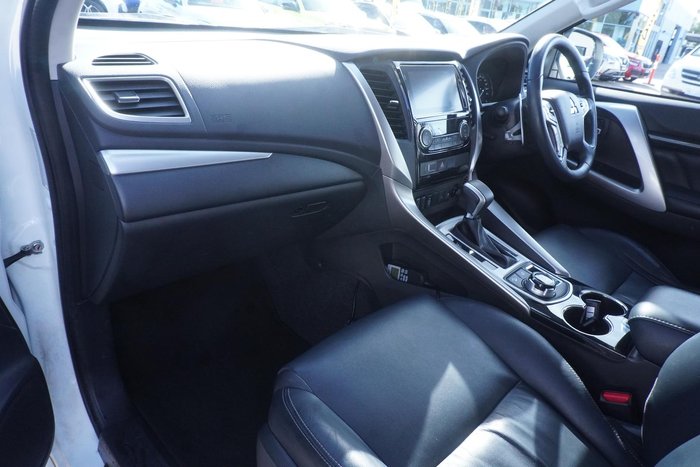 2016 Mitsubishi Pajero Sport Exceed