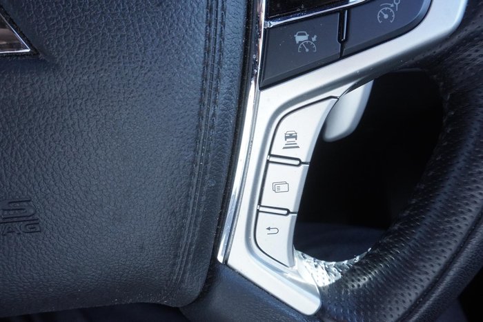 2016 Mitsubishi Pajero Sport Exceed