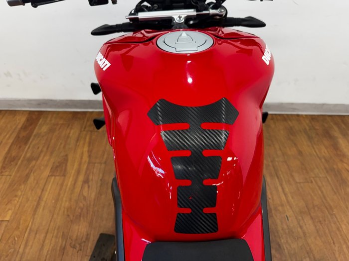 2022 Ducati STREETFIGHTER V4 S RED