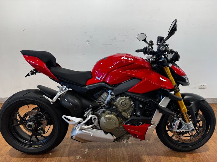 2022 Ducati STREETFIGHTER V4 S RED