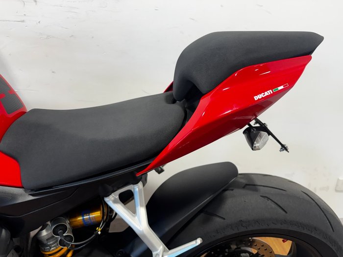 2022 Ducati STREETFIGHTER V4 S RED
