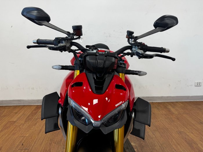 2022 Ducati STREETFIGHTER V4 S RED