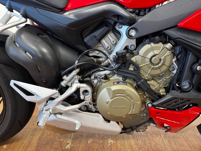 2022 Ducati STREETFIGHTER V4 S RED