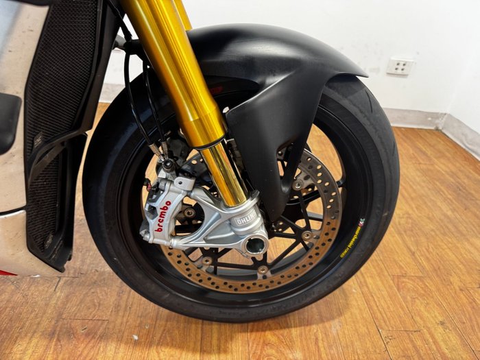 2022 Ducati STREETFIGHTER V4 S RED