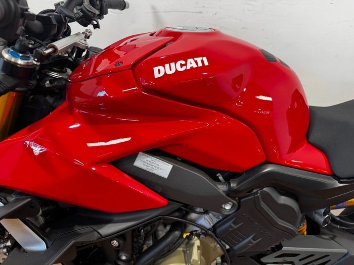2022 Ducati STREETFIGHTER V4 S RED