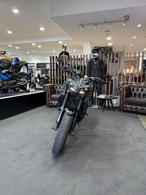 2017 YAMAHA MT-09 Black