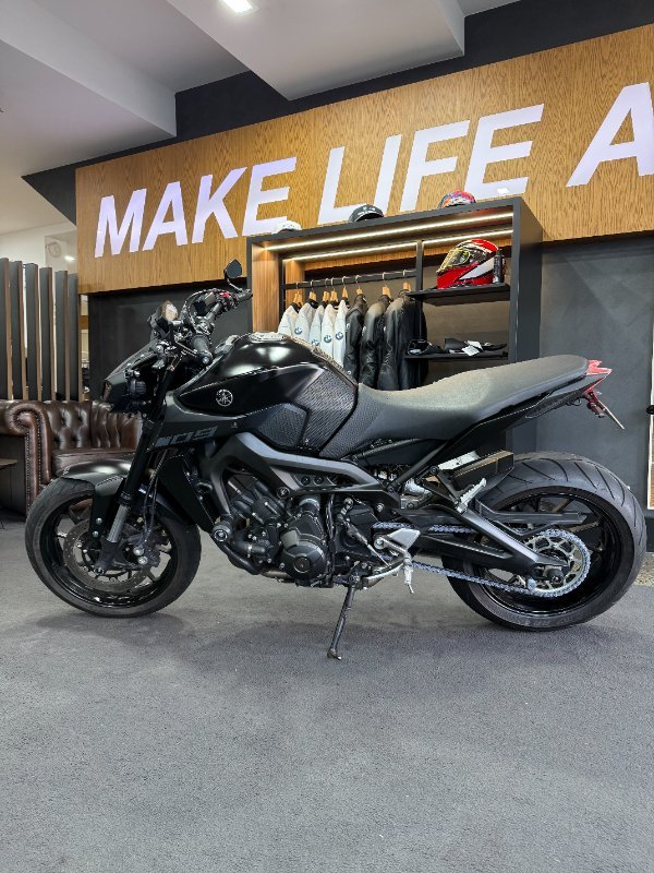 2017 YAMAHA MT-09 Black