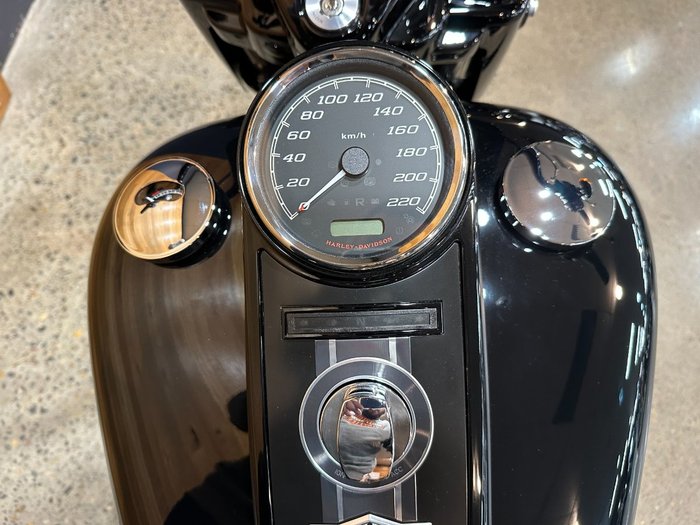 2026 HARLEY-DAVIDSON FLHRXS ROAD KING SPECIAL