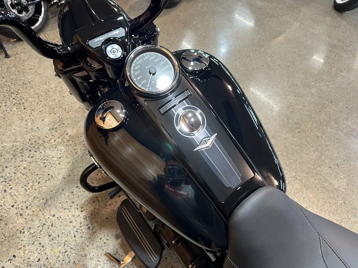 2026 HARLEY-DAVIDSON FLHRXS ROAD KING SPECIAL