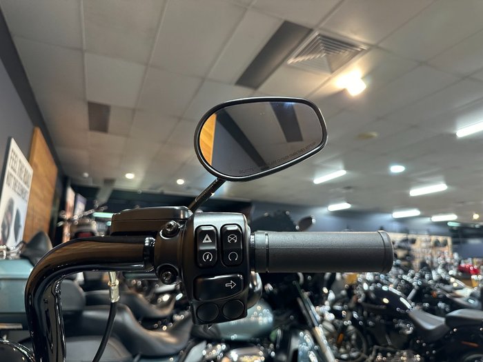 2025 HARLEY-DAVIDSON FLHRXS ROAD KING SPECIAL