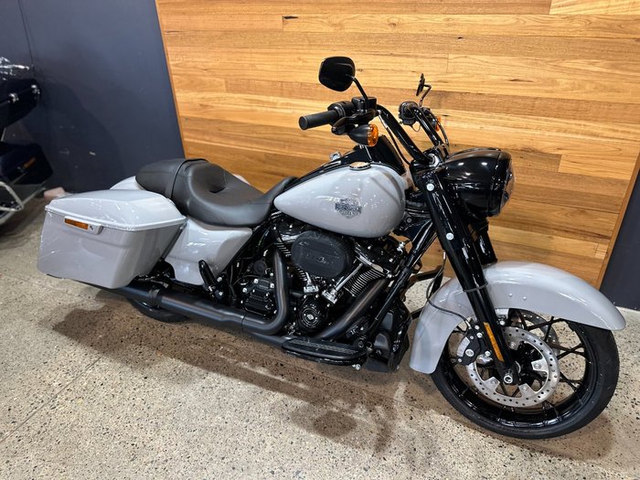 2025 HARLEY-DAVIDSON FLHRXS ROAD KING SPECIAL