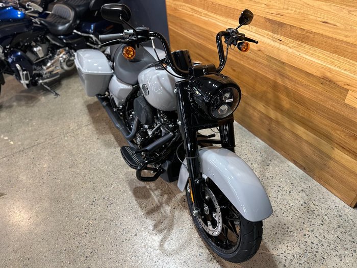 2025 HARLEY-DAVIDSON FLHRXS ROAD KING SPECIAL