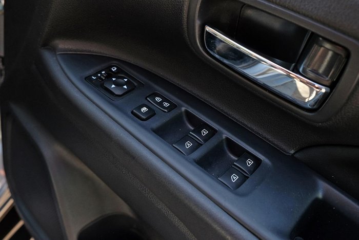 2021 Mitsubishi Outlander LS