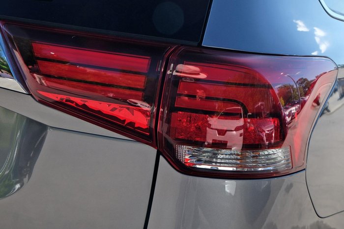 2021 Mitsubishi Outlander LS