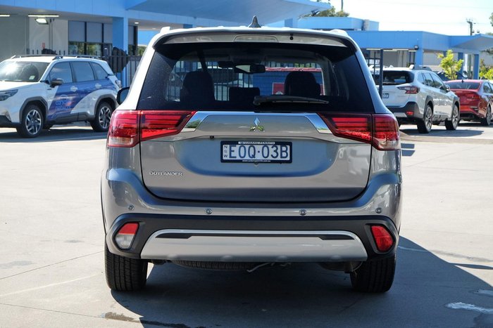 2021 Mitsubishi Outlander LS