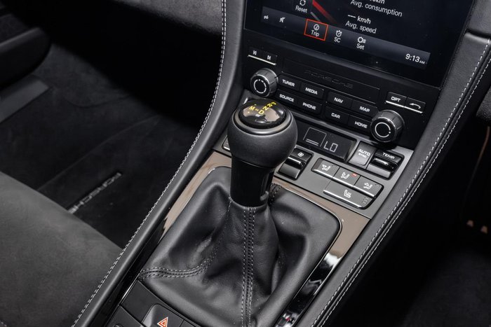 2024 Porsche 718 Cayman GT4 RS