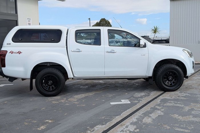 2017 Isuzu D-MAX LS-M