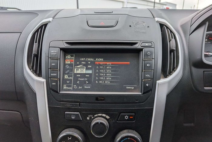2017 Isuzu D-MAX LS-M