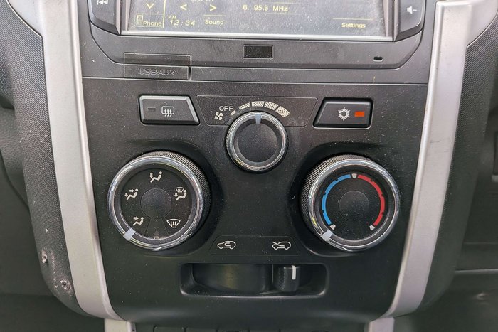 2017 Isuzu D-MAX LS-M