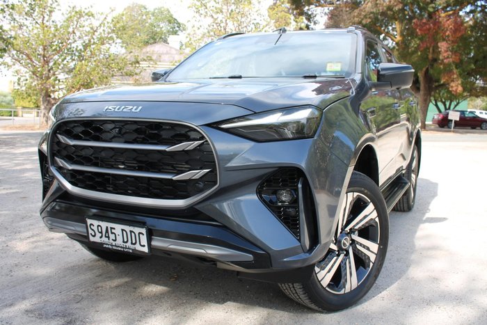 2026 Isuzu MU-X LS-T