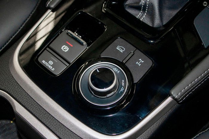 2026 Isuzu MU-X LS-T
