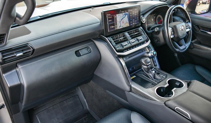 2022 Toyota Landcruiser Sahara ZX