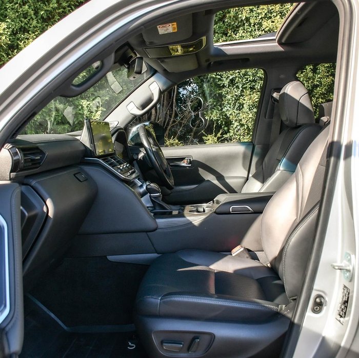 2022 Toyota Landcruiser Sahara ZX