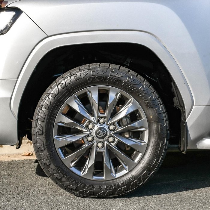 2022 Toyota Landcruiser Sahara ZX