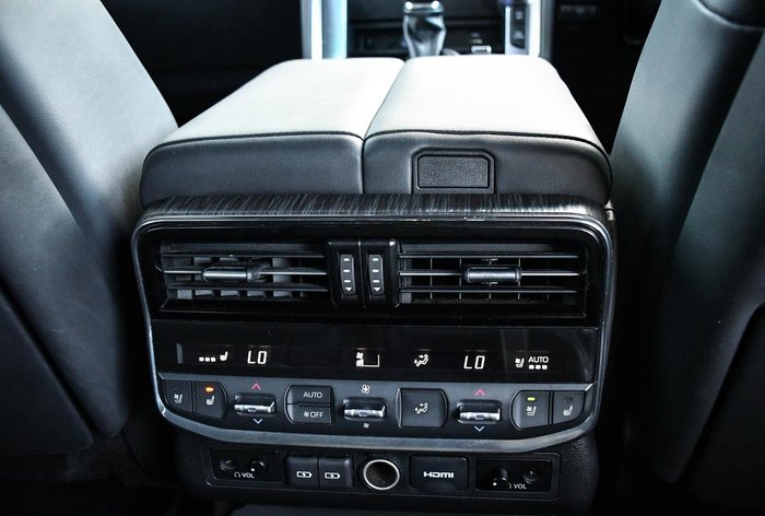 2022 Toyota Landcruiser Sahara ZX