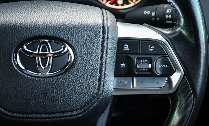 2022 Toyota Landcruiser Sahara ZX