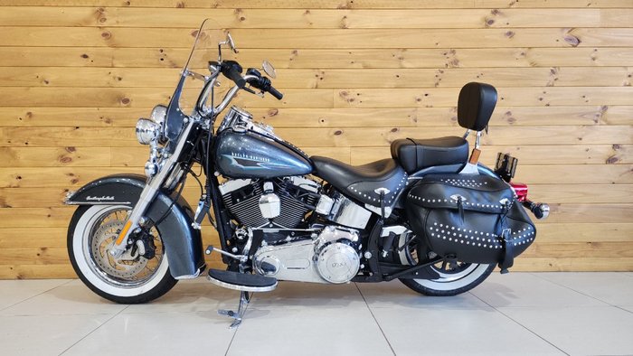 2015 HARLEY-DAVIDSON FLSTC HERITAGE SOFTAIL CLASSIC