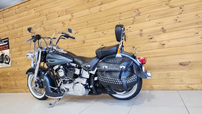 2015 HARLEY-DAVIDSON FLSTC HERITAGE SOFTAIL CLASSIC