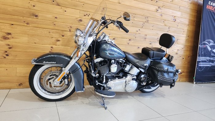 2015 HARLEY-DAVIDSON FLSTC HERITAGE SOFTAIL CLASSIC